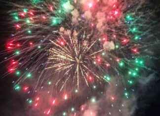 Ferragosto a Marina di Ravenna: spettacolo di fuochi d’artificio news-14082024-121341