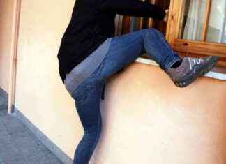 Uomo cade dal balcone mentre tenta di rientrare a casa: stato grave news-21082024-154950