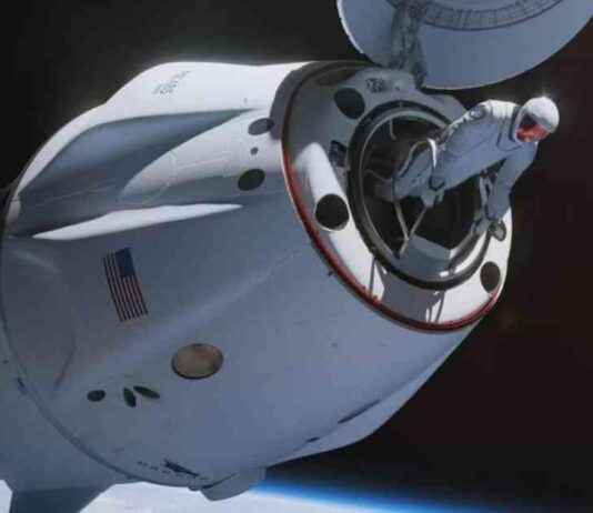 Missione turistica nello spazio: il miliardario che farà una passeggiata nel vuoto news-27082024-113039