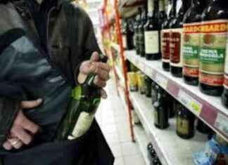 Arrestato ladro superalcolici Famila ferisce addetto alla sicurezza news-10092024-012239