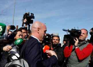 Bacio rubato: Rubiales condannato a 10.800 euro di ammenda bacio-rubato-rubiales-condannato-a-10800-euro-di-ammenda