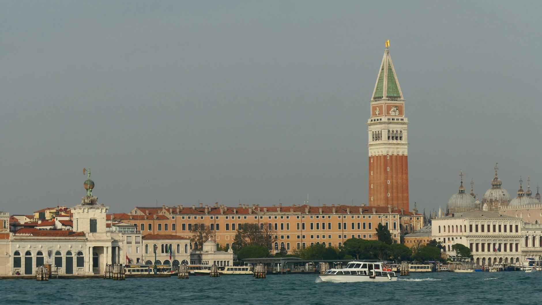 Formazioni Venezia Football Club - Inter: Ufficiali Svelate 5 Previsioni e Aspettative