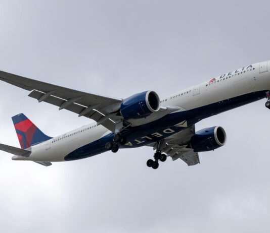 How Delta Flight DL275 Coordinated its LAX Diversion Delta Airlines, Delta Flight DL275, Flight DL275, Flight Diversions, Travel News, Airline Policies, LAX Diversion, Delta Flight DL275 Diverted LAX