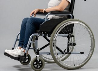 Sedia a rotelle: mobilità e indipendenza in ogni situazione